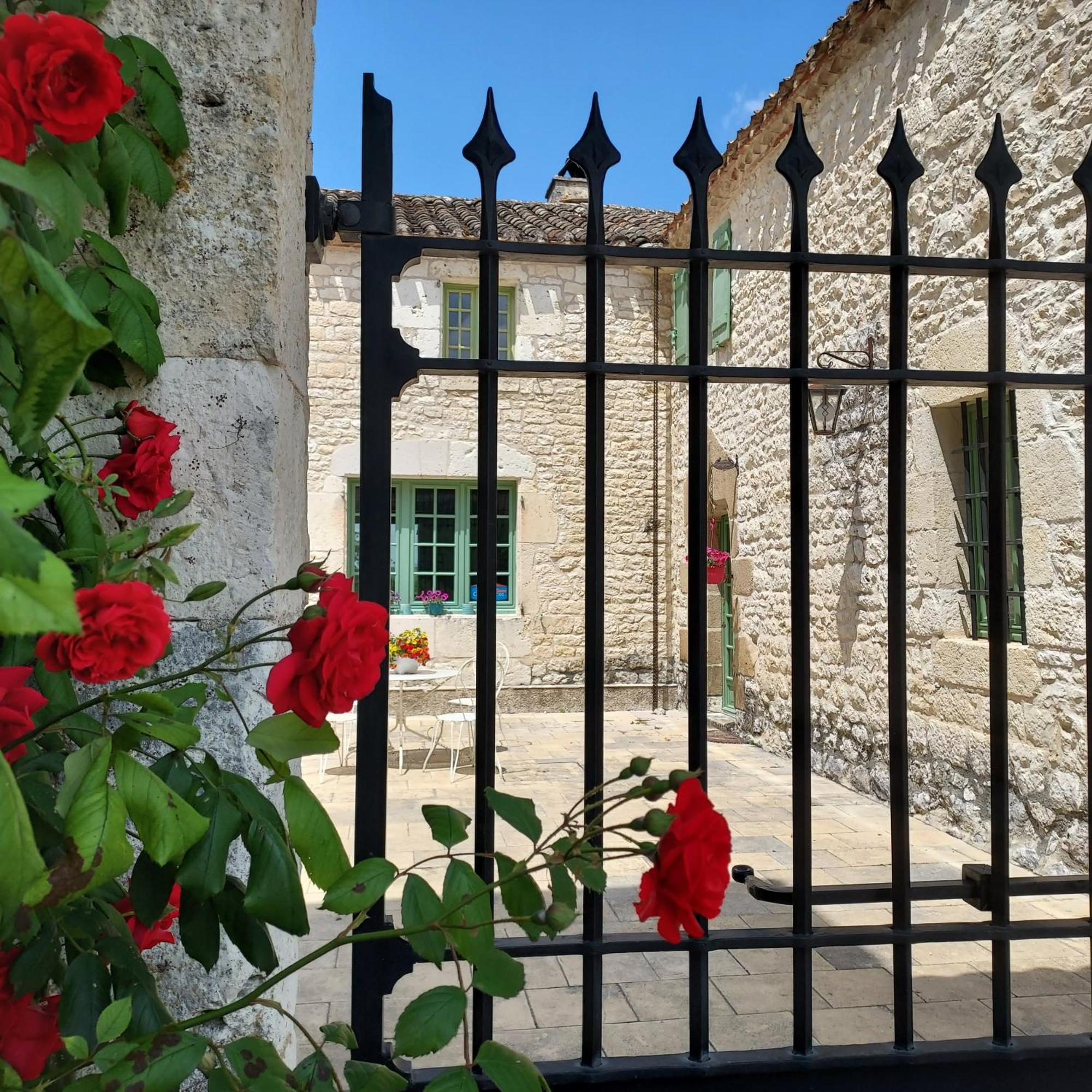 Manoir Le Moulinal47 - Vue Panoramique Hotel Courbiac Exterior photo